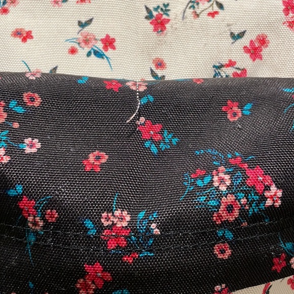 Vans Black and White Floral Print Backpack - Picture 3 of 7
